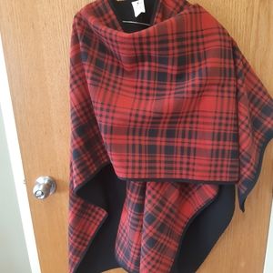 Woolrich poncho/cape